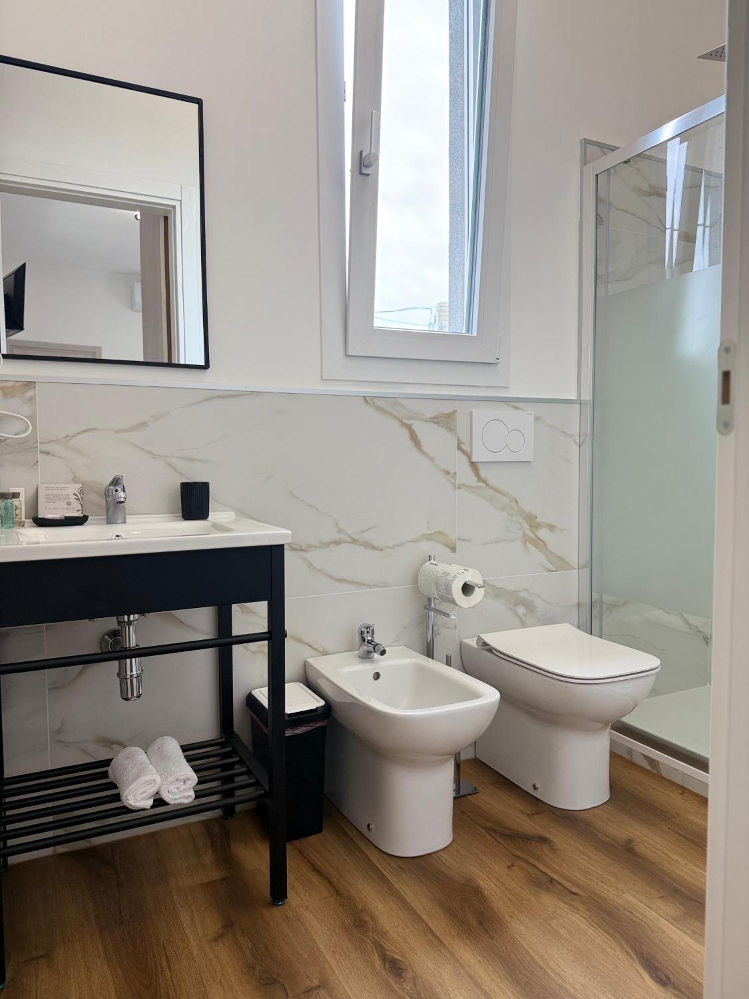 מלון Casièr Infinity House - Eleganza Moderna Tra Treviso E Venezia חדר תמונה