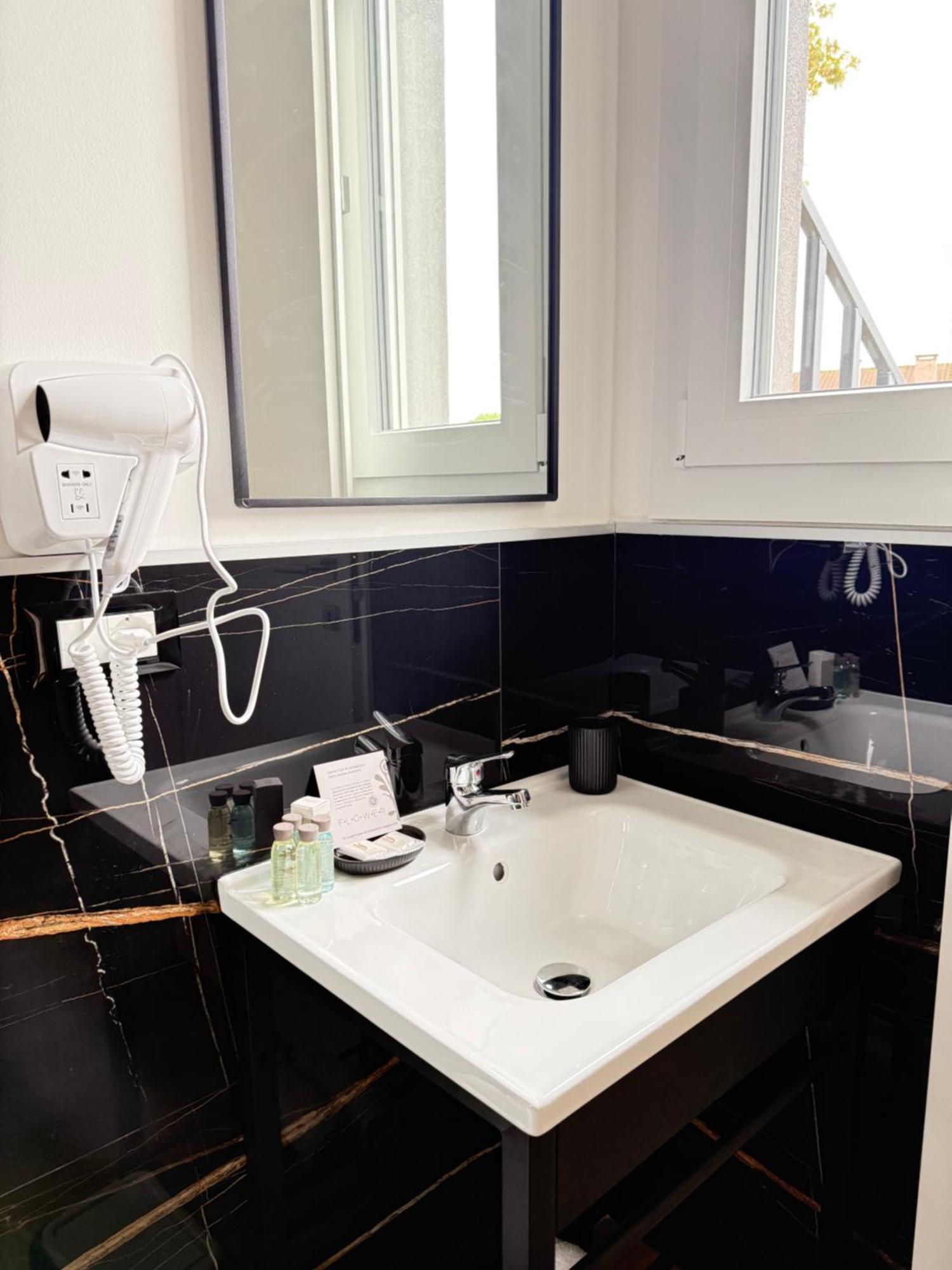 מלון Casièr Infinity House - Eleganza Moderna Tra Treviso E Venezia מראה חיצוני תמונה
