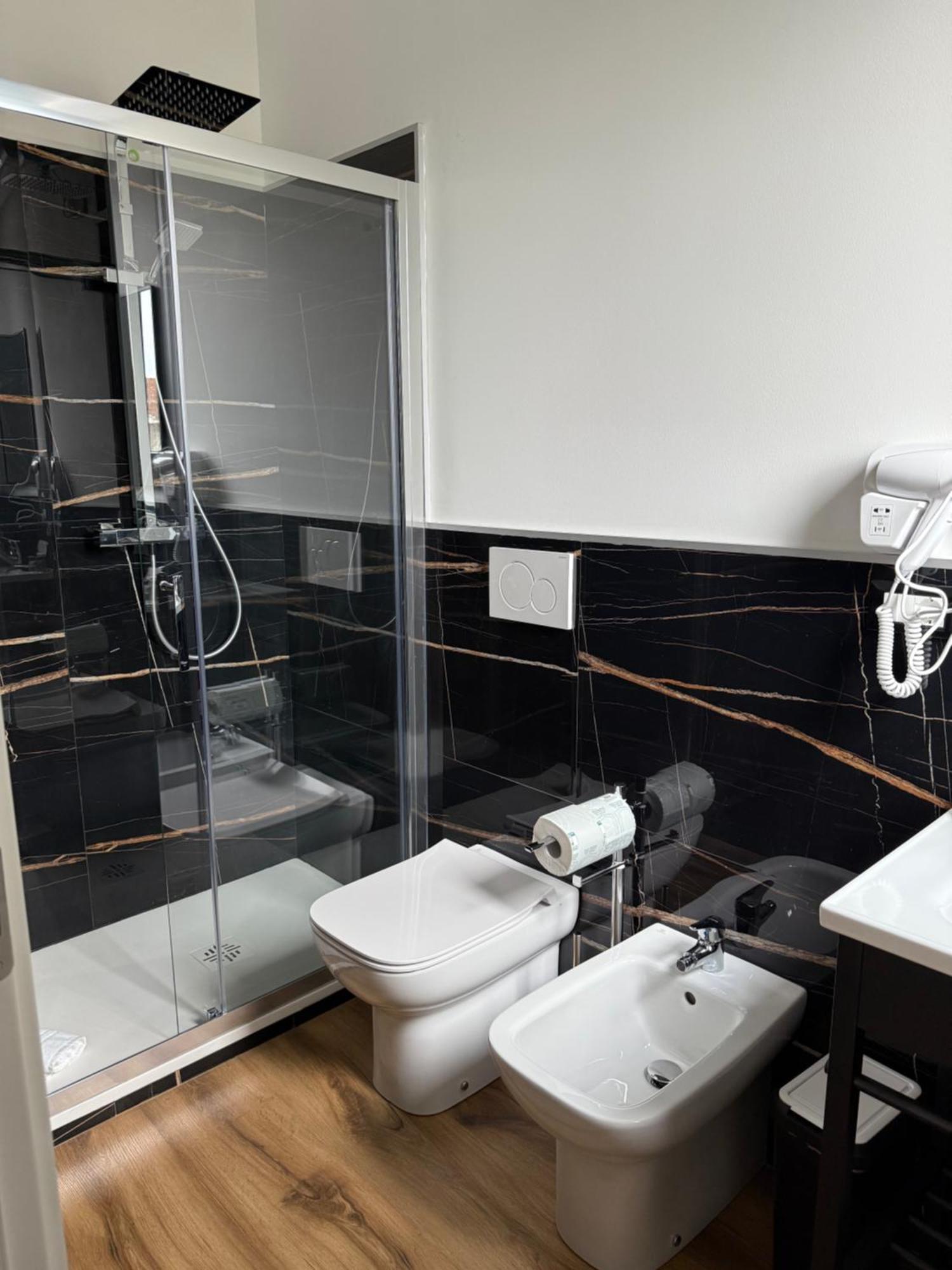 מלון Casièr Infinity House - Eleganza Moderna Tra Treviso E Venezia חדר תמונה